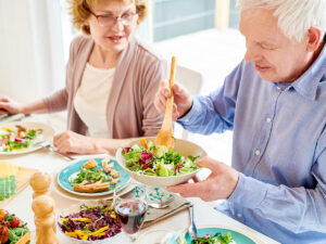 Nutrition tips for seniors are needed to maintain a healthy lifestyle with balanced meals and essential guidelines.